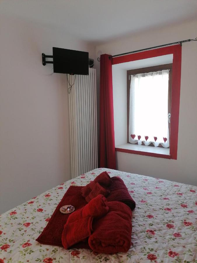 Casa Vacanza La Rosa Vinadio Exteriör bild